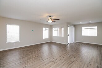 878 E Pollino St in San Tan Valley, AZ - Foto de edificio - Building Photo