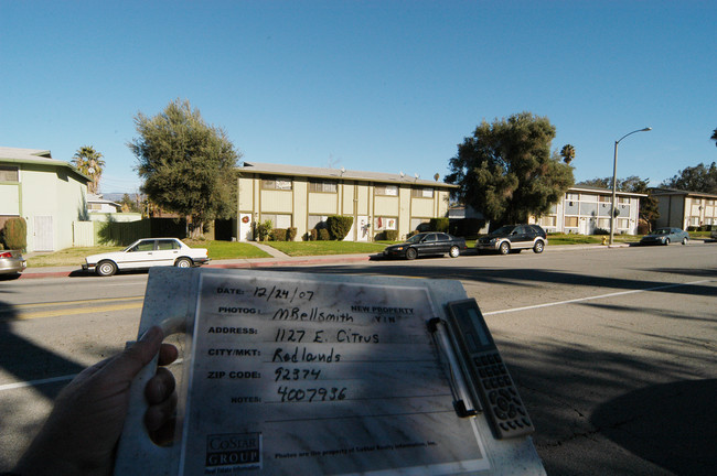 1127 E Citrus Ave in Redlands, CA - Foto de edificio - Other