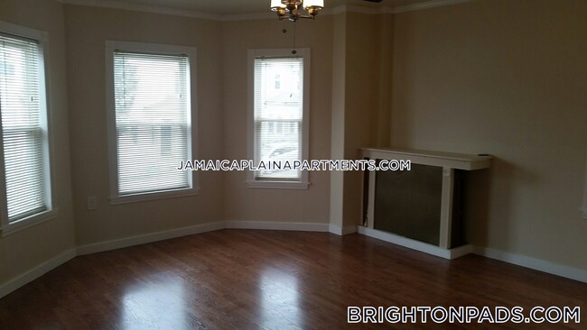 42 Kirkwood Rd in Boston, MA - Building Photo - Building Photo