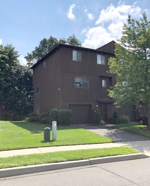 14 Alana Dr in Hawthorne, NJ - Foto de edificio