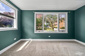 1N070 West St in Wheaton, IL - Building Photo - Building Photo