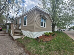 11367 6th Pl NE in Blaine, MN - Building Photo - Building Photo
