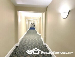 400 Symphony Cir in Cockeysville, MD - Foto de edificio - Building Photo