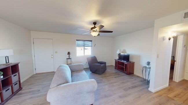 1521 S Granite St in Deming, NM - Building Photo - Building Photo