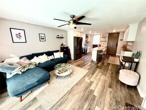 68-090-90 Au St in Waialua, HI - Building Photo - Building Photo