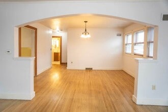 236 E Main St in Rockford, MI - Building Photo - Building Photo