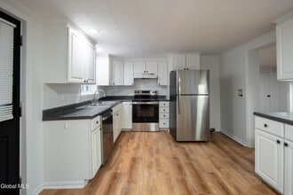 37 Undine St in Albany, NY - Building Photo - Building Photo