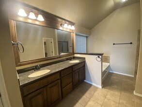 3817 Kings Canyon Rd in Norman, OK - Building Photo - Building Photo