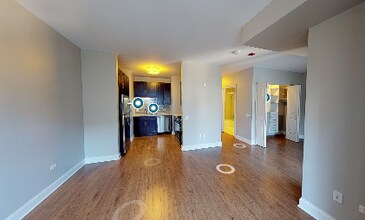 70 W Hubbard St in Chicago, IL - Building Photo - Building Photo