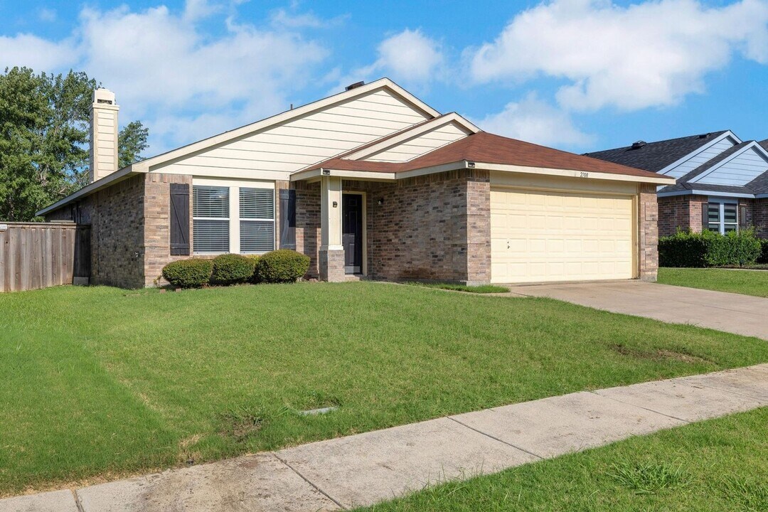 2708 Bur Oak Dr in Little Elm, TX - Building Photo