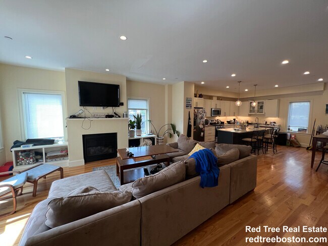 122 Tremont St in Boston, MA - Building Photo - Building Photo