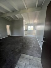 1102 W Broadway in Anaheim, CA - Building Photo - Building Photo