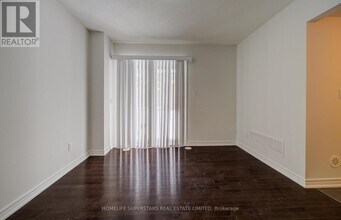 9 Aspen Hills Rd in Brampton, ON - Building Photo - Building Photo