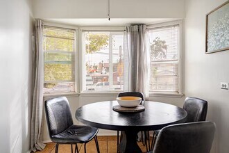 2302 Loy Ln, Unit 2302 in Los Angeles, CA - Foto de edificio - Building Photo