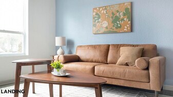 9301 Summit Centre Way, Unit 1313 in Orlando, FL - Building Photo