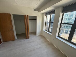 1250 S Indiana Ave, Unit 1012 in Chicago, IL - Building Photo - Building Photo