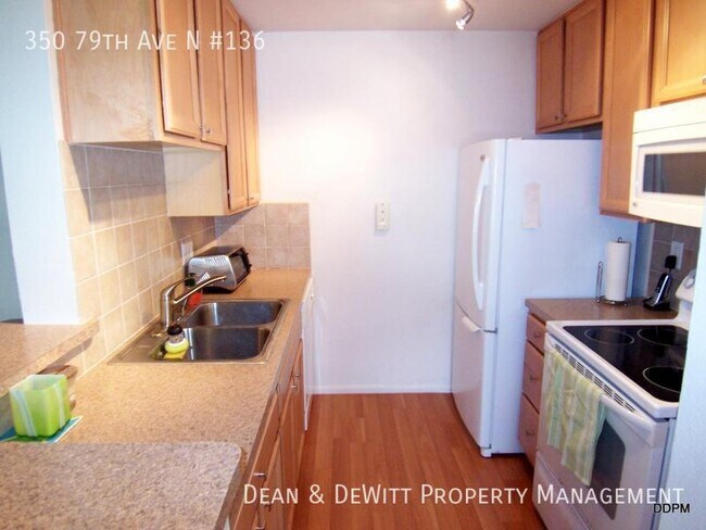 350 79th Ave N-Unit -136 in St. Petersburg, FL - Building Photo - Building Photo