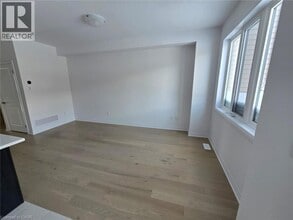 99 Manuel St in Stratford, ON - Building Photo - Building Photo