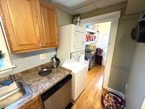 735 Somerville Ave, Unit 3 in Somerville, MA - Foto de edificio - Building Photo