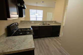 3927 Silver Ranch Rd in Houston, TX - Building Photo - Building Photo