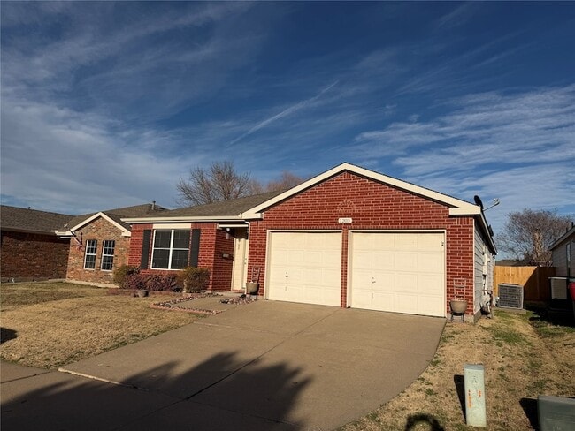 1203 Mallard Dr in Sherman, TX - Foto de edificio - Building Photo