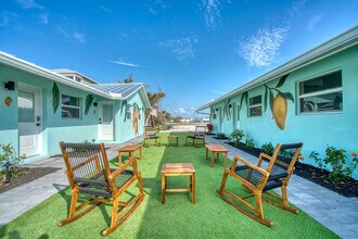 126 Mango St in Fort Myers Beach, FL - Building Photo - Building Photo