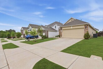 2914 Lawrence Pk Ct in Conroe, TX - Building Photo - Building Photo