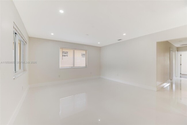 2148 NW 48th St in Miami, FL - Building Photo - Building Photo