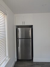 83 Nutt Rd, Unit 2 in Phoenixville, PA - Foto de edificio - Building Photo