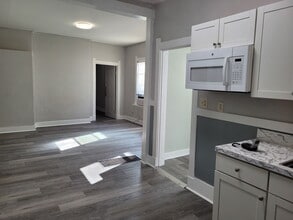 112 Boston Ct in Louisville, KY - Building Photo - Building Photo