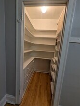 3438 W Foster Ave, Unit 3442-1S in Chicago, IL - Building Photo - Building Photo