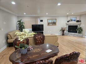 4733 Elmwood Ave in Los Angeles, CA - Building Photo