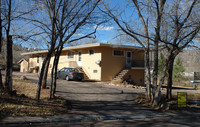 Canyon Retreat Apartments in Colorado Springs, CO - Foto de edificio - Building Photo