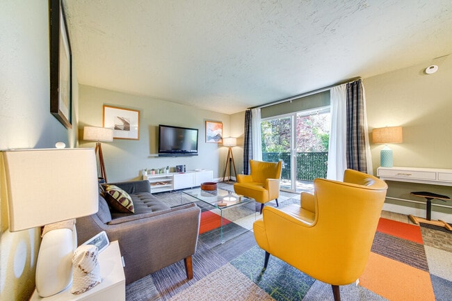 property at 1425 S Puget Dr