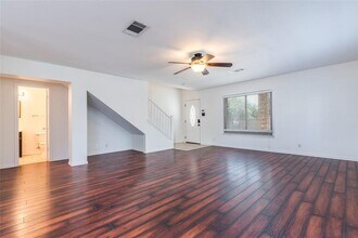 17924 Narsitin Ln in Pflugerville, TX - Building Photo - Building Photo