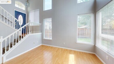 1032 Twinbridge Ct in Brentwood, CA - Building Photo - Building Photo