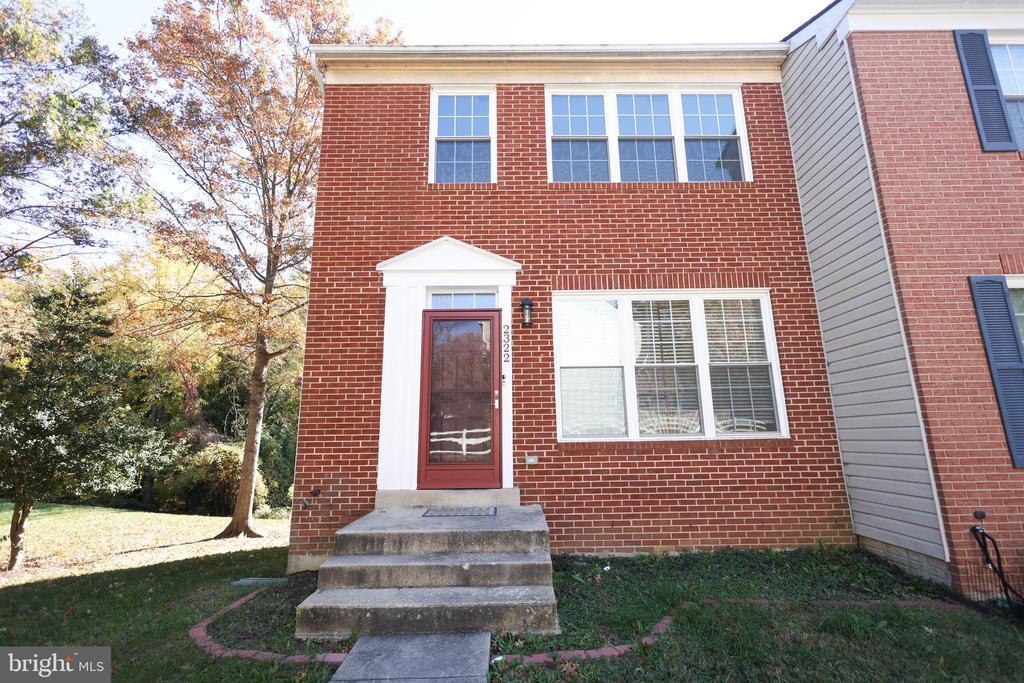 2322 Woodbark Ln in Hillcrest Heights, MD - Building Photo