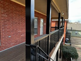 1909 S 14th St in Waco, TX - Building Photo