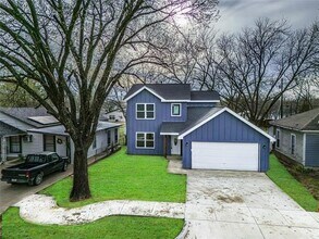 1008 S Throckmorton St in Sherman, TX - Building Photo - Building Photo