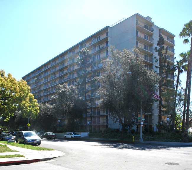 Pilgrim Tower North in Pasadena, CA - Building Photo - Building Photo