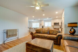 8637 S Newberry Ln, Unit SI ID1546398P in Tempe, AZ - Building Photo