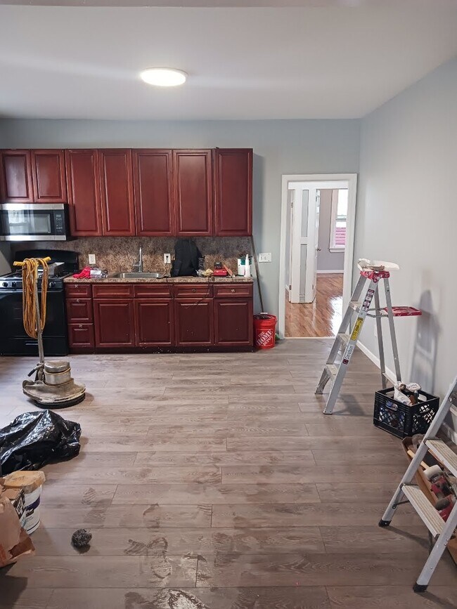 281 Schley St, Unit 3