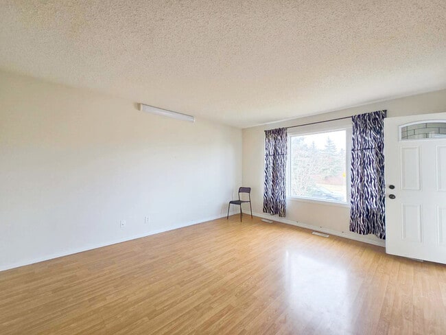 11443-11422 22 Ave NW in Edmonton, AB - Building Photo - Building Photo