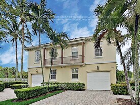 495 Capistrano Dr in Palm Beach Gardens, FL - Building Photo