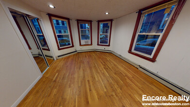 5 Oswald St, Unit 1 in Boston, MA - Building Photo - Building Photo