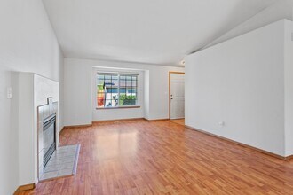 8048 SE 62nd Ave in Portland, OR - Building Photo - Building Photo