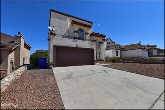 253 Summerbrooke Ct in El Paso, TX - Building Photo - Building Photo