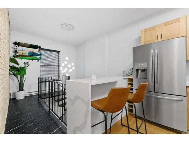 property at 603 S 9th St