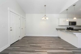 13687 S Hanley Ln in Riverton, UT - Building Photo - Building Photo