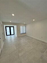 3335 SW 65th Ave in Miami, FL - Building Photo - Building Photo